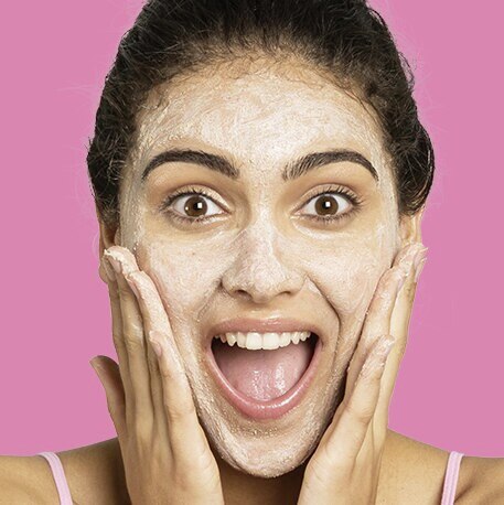 Choosing the Best Face Scrub and Face Wash